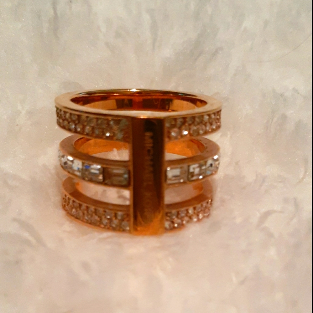 Rose gold Michael kors ring